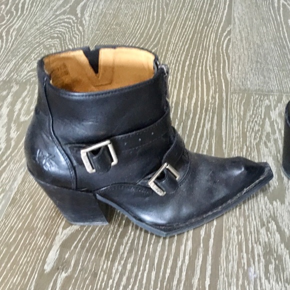 Fluevog Swordfish Edwardian Hamburger, lightly worn. Great shape. Retail $450 - Picture 4 of 8